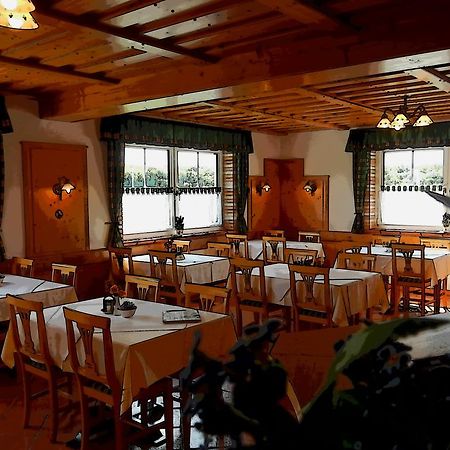 Pension Rudi - Weingut Kellner Hotel Pulkau Buitenkant foto