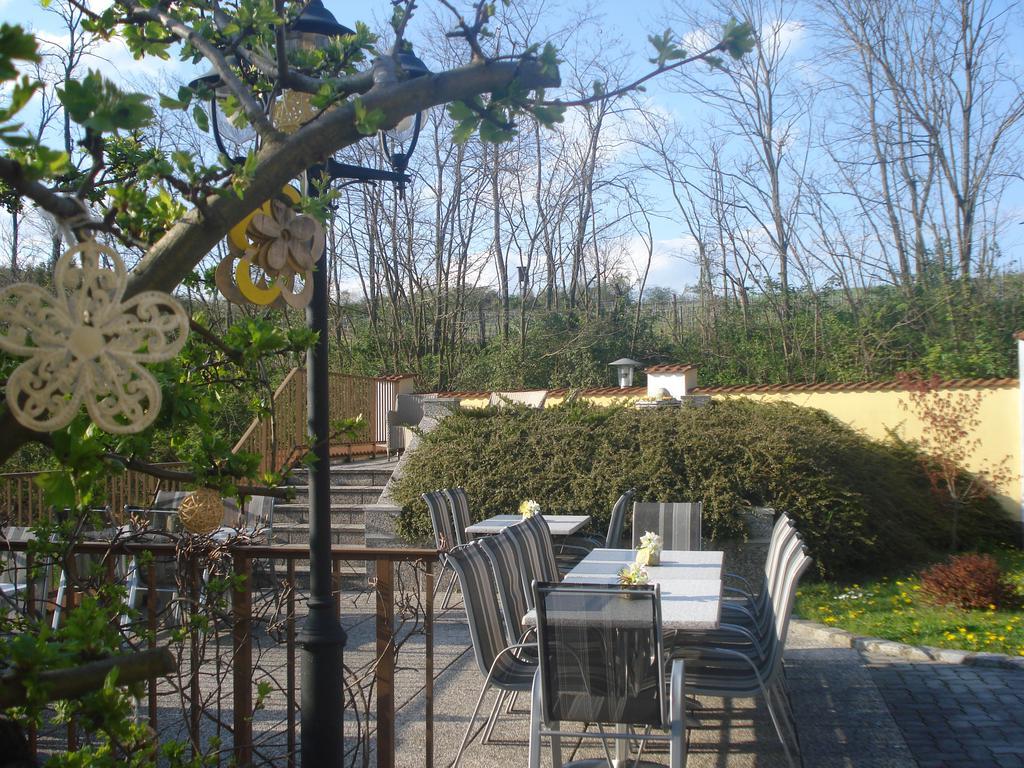 Pension Rudi - Weingut Kellner Hotel Pulkau Buitenkant foto