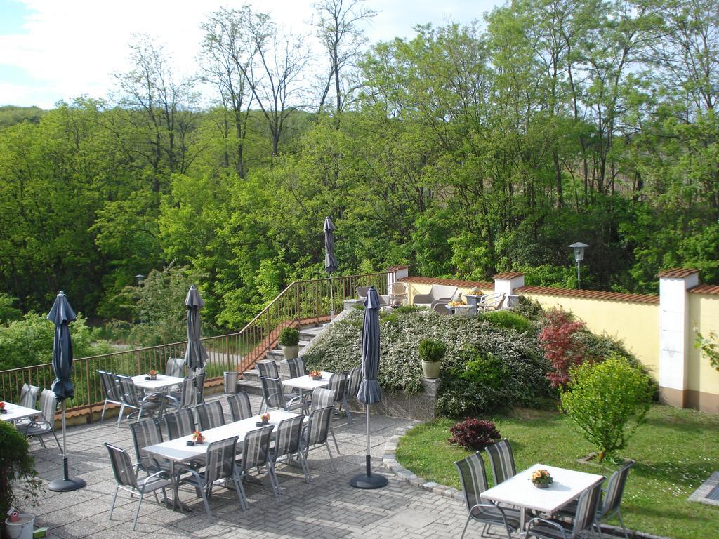 Pension Rudi - Weingut Kellner Hotel Pulkau Buitenkant foto