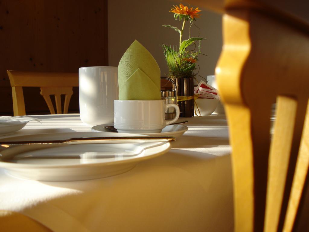 Pension Rudi - Weingut Kellner Hotel Pulkau Buitenkant foto