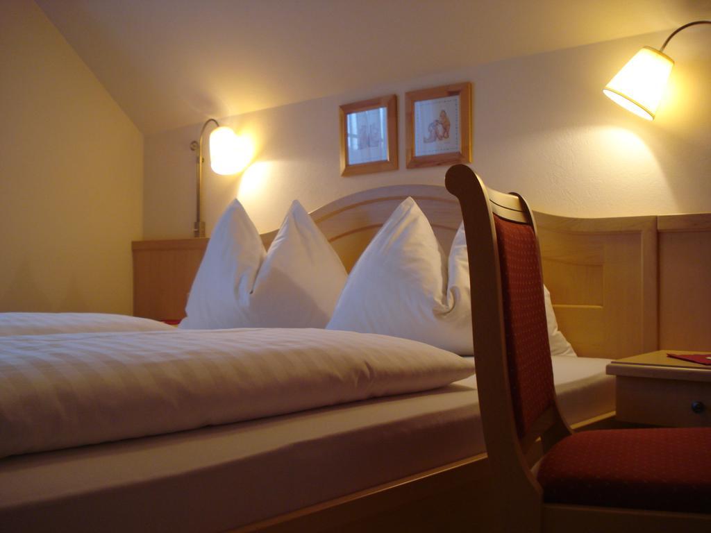 Pension Rudi - Weingut Kellner Hotel Pulkau Buitenkant foto