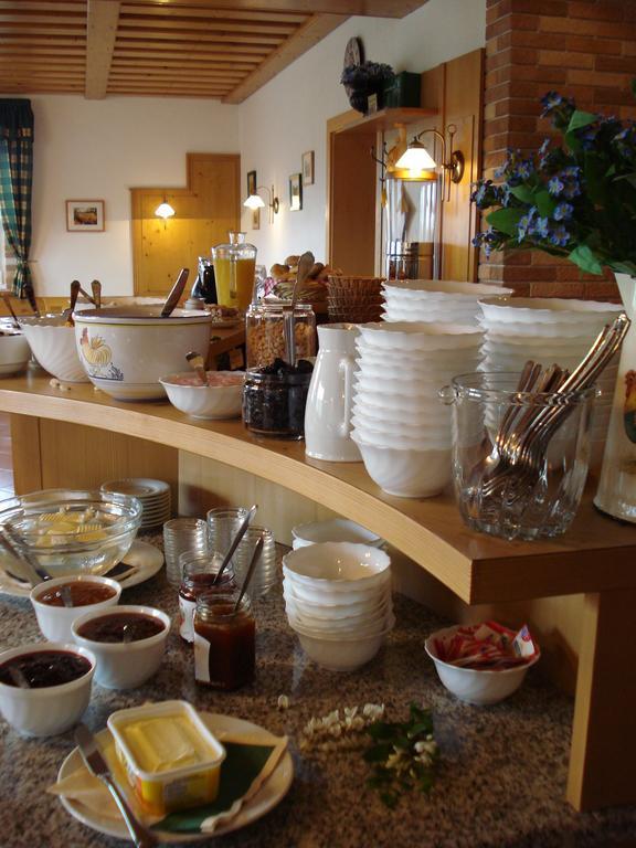 Pension Rudi - Weingut Kellner Hotel Pulkau Buitenkant foto